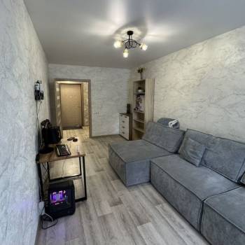 Продается 1-комнатная квартира, 45 м²