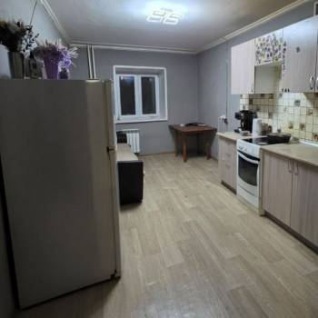 Продается 1-комнатная квартира, 42 м²