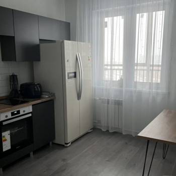 Сдается 1-комнатная квартира, 42 м²