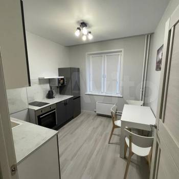 Сдается 1-комнатная квартира, 40 м²