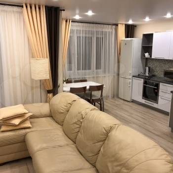 Сдается 2-х комнатная квартира, 64 м²