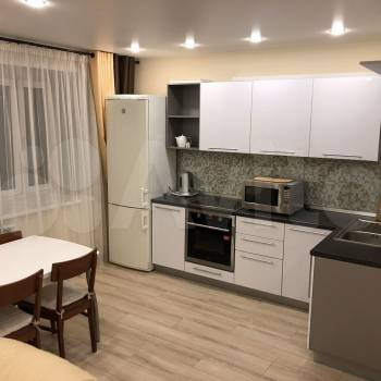 Сдается 2-х комнатная квартира, 64 м²