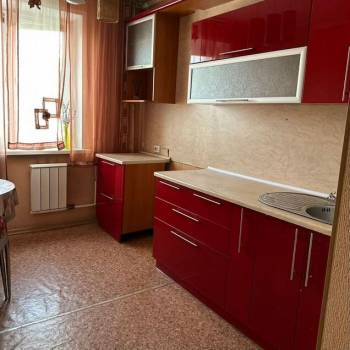 Продается Многокомнатная квартира, 82 м²