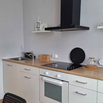 Продается 1-комнатная квартира, 40,6 м²