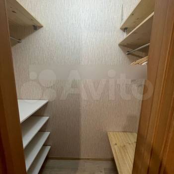 Продается 1-комнатная квартира, 51,8 м²