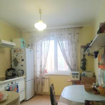 Продается Многокомнатная квартира, 54 м²