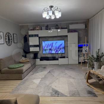 Продается Многокомнатная квартира, 108 м²