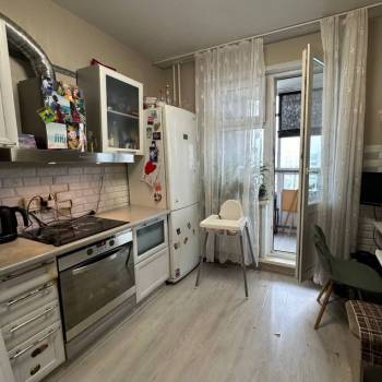 Продается 1-комнатная квартира, 36 м²