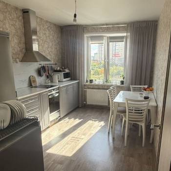 Продается 3-х комнатная квартира, 77 м²