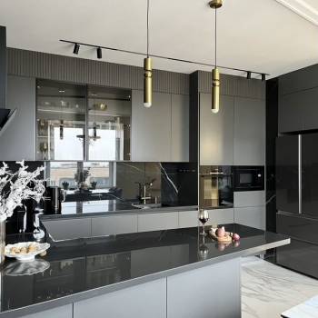 Продается Многокомнатная квартира, 181 м²