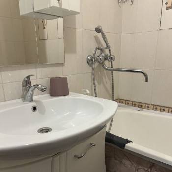 Сдается 1-комнатная квартира, 41,8 м²