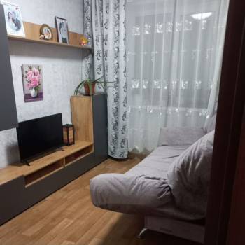 Продается Многокомнатная квартира, 61,9 м²