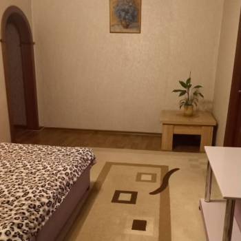 Продается Многокомнатная квартира, 61,9 м²