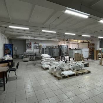 Сдается Нежилое помещение, 250 м²