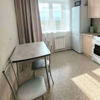 Сдается 2-х комнатная квартира, 56,2 м²