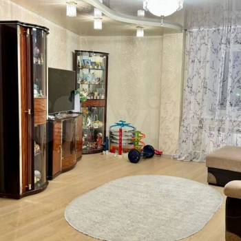 Продается Многокомнатная квартира, 120 м²