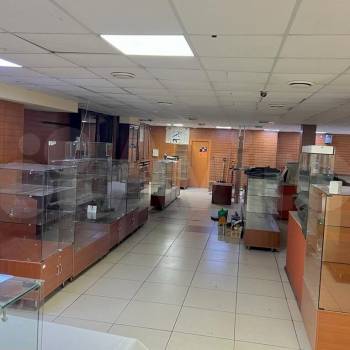 Продается Нежилое помещение, 329,9 м²