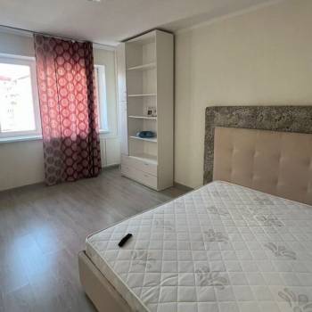 Сдается 1-комнатная квартира, 43 м²