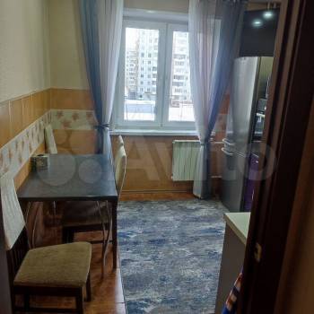 Продается Многокомнатная квартира, 82 м²