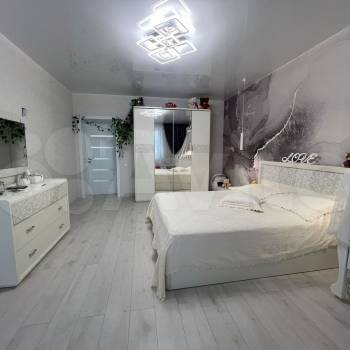 Продается Многокомнатная квартира, 160 м²