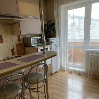 Продается 1-комнатная квартира, 36 м²