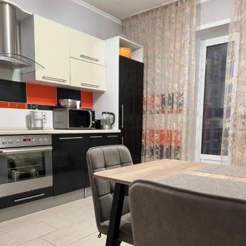 Продается 1-комнатная квартира, 42,7 м²