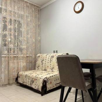 Продается 1-комнатная квартира, 42,7 м²