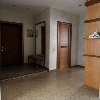 Продается 3-х комнатная квартира, 98 м²