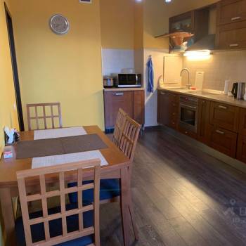 Сдается 2-х комнатная квартира, 80 м²