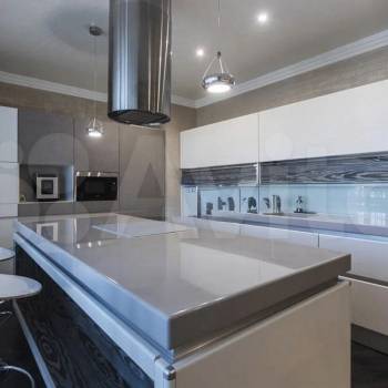 Продается Многокомнатная квартира, 178 м²