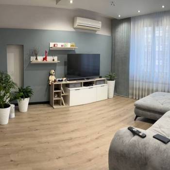 Продается 2-х комнатная квартира, 80,4 м²