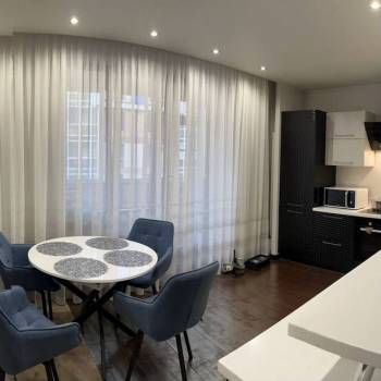 Продается 2-х комнатная квартира, 80,4 м²