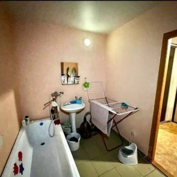 Продается 1-комнатная квартира, 34 м²