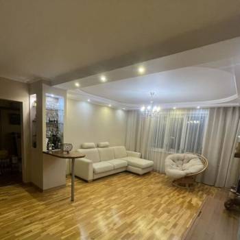 Продается Многокомнатная квартира, 86 м²