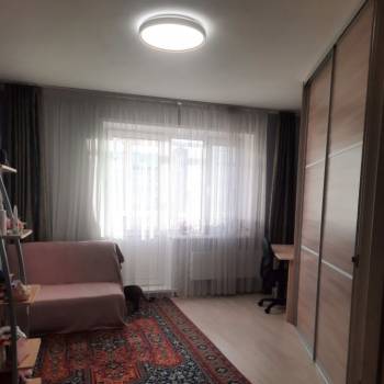 Продается 1-комнатная квартира, 63,4 м²