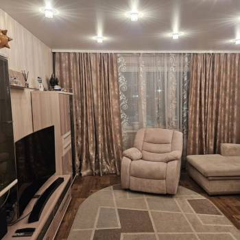 Продается Многокомнатная квартира, 84 м²