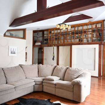 Продается 1-комнатная квартира, 116 м²