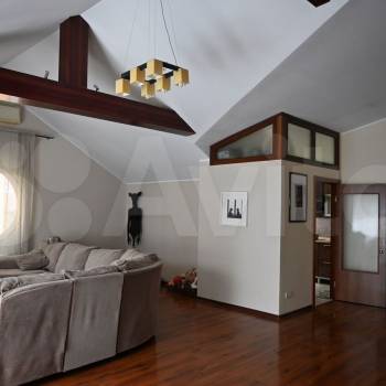 Продается 1-комнатная квартира, 116 м²