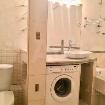 Сдается 1-комнатная квартира, 53,3 м²