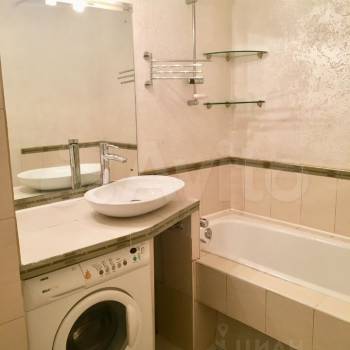 Сдается 1-комнатная квартира, 53,3 м²