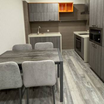 Сдается 2-х комнатная квартира, 75 м²