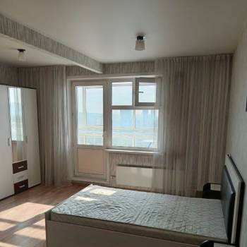 Продается 1-комнатная квартира, 37 м²