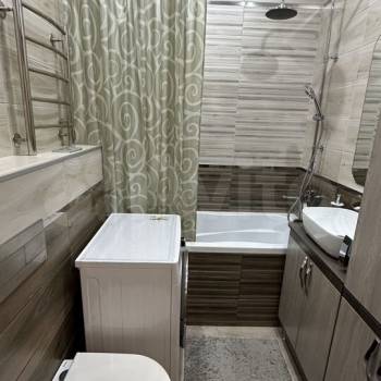 Продается 1-комнатная квартира, 48 м²