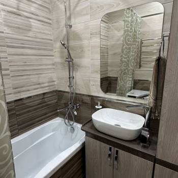 Продается 1-комнатная квартира, 48 м²