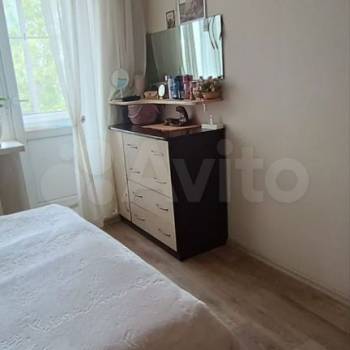 Продается Многокомнатная квартира, 62 м²