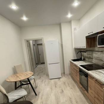 Сдается 1-комнатная квартира, 42 м²