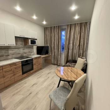 Сдается 1-комнатная квартира, 42 м²