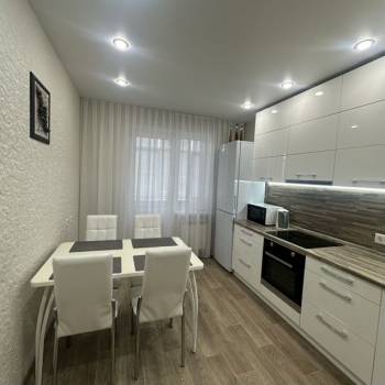 Продается 2-х комнатная квартира, 67,9 м²