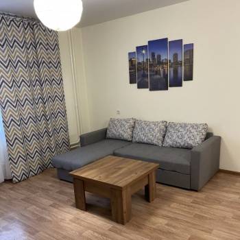 Сдается 1-комнатная квартира, 38 м²