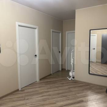 Сдается Многокомнатная квартира, 80 м²